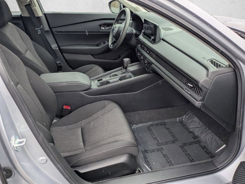 Used 2023 Honda Accord EX image 20