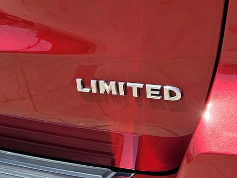 Used 2015 Jeep Grand Cherokee Limited w/ Trailer Tow Group IV image 10