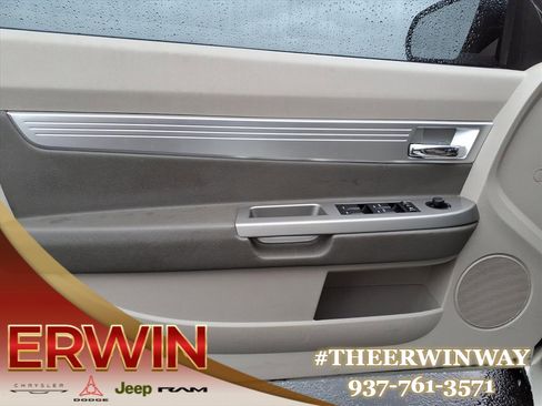 Used 2009 Chrysler Sebring Touring w/ Special Touring Group image 10