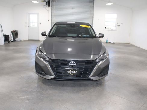 Used 2024 Nissan Altima 2.5 SL image 3
