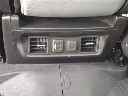 Used 2022 Chevrolet Silverado 1500 RST w/ Z71 Off-Road Package AWD/4WD image 9