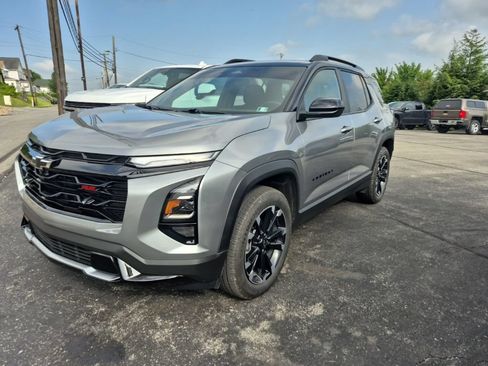 Used 2025 Chevrolet Equinox RS w/ Convenience Package III AWD/4WD image 3