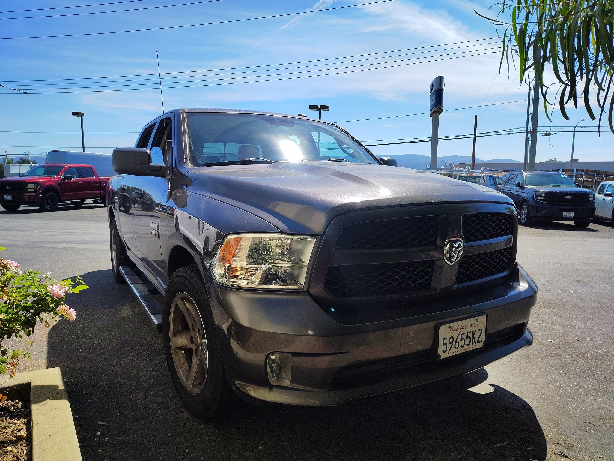 Used 2018 RAM 1500 Express w/ Express Value Package RWD image 3