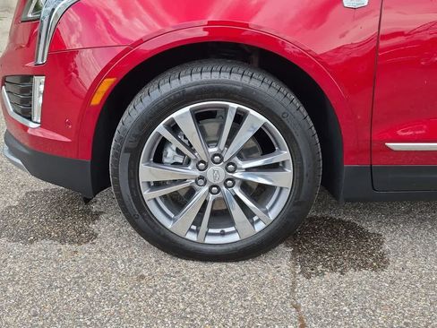 Used 2025 Cadillac XT5 Premium Luxury w/ Technology Package FWD image 12