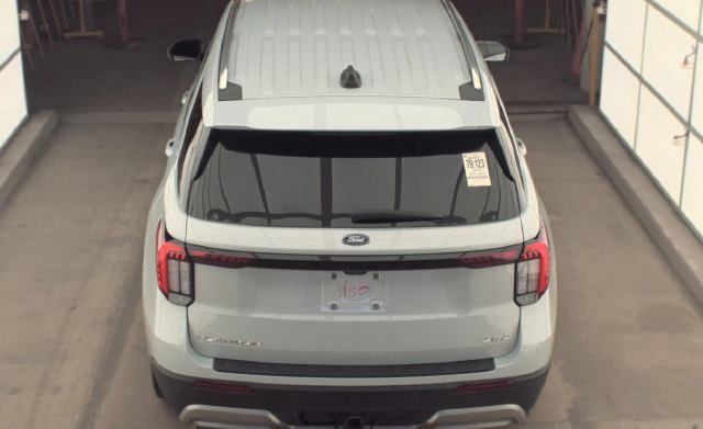 Used 2026 Ford Explorer Platinum AWD/4WD image 10