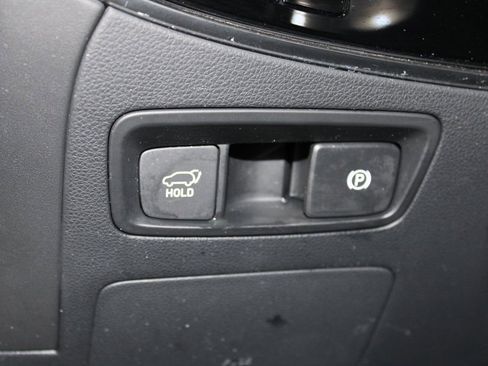 Used 2023 Genesis GV70 2.5T w/ Select Package image 11