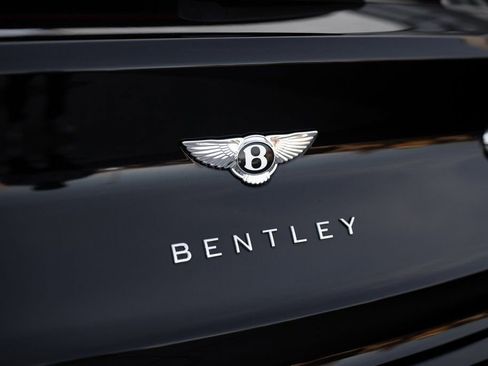 Used 2024 Bentley Bentayga Extended Wheelbase image 23