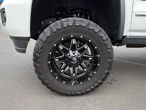 Used 2019 GMC Sierra 2500 Denali w/ Duramax Plus Package image 9