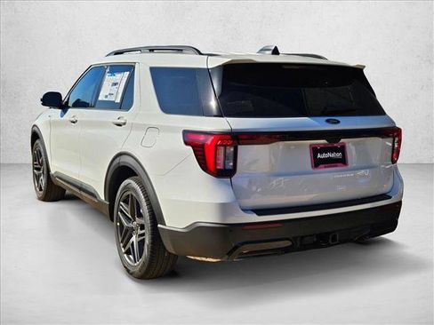 New 2026 Ford Explorer ST-Line w/ ST-Line Street Pack RWD image 9