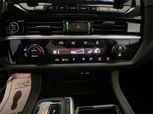 Used 2022 Nissan Pathfinder Platinum w/ Cargo Package image 19