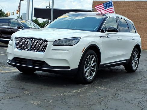 Used 2022 Lincoln Corsair AWD w/ Premium Package image 3