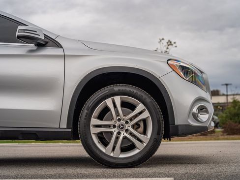 Used 2019 Mercedes-Benz GLA 250 image 9