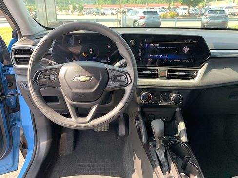Certified 2024 Chevrolet TrailBlazer LS w/ LS Convenience Package FWD image 19