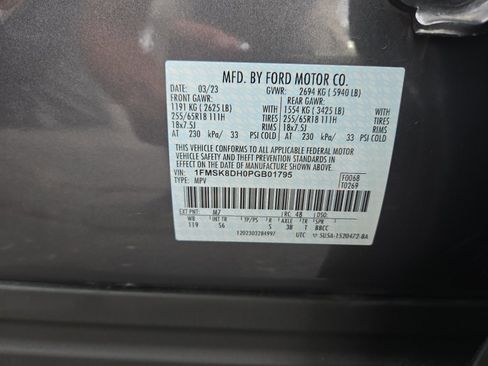 Certified 2023 Ford Explorer XLT w/ Equipment Group 202A AWD/4WD image 27