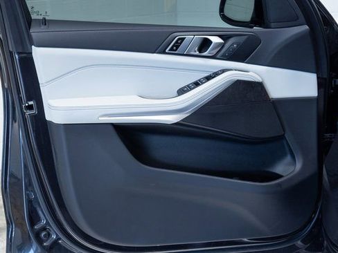 Certified 2023 BMW X5 xDrive40i w/ Premium Package image 10