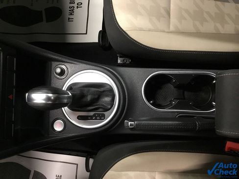 Used 2018 Volkswagen Beetle 2.0T Coast image 49