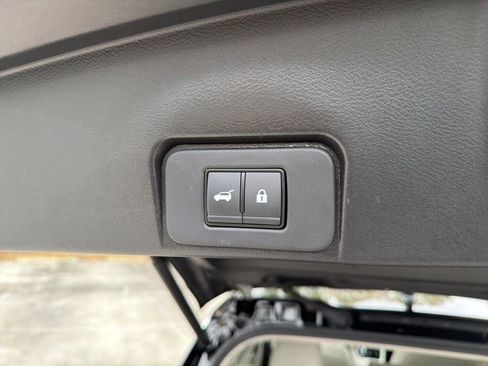 Certified 2023 Nissan Rogue SL w/ SL Premium Package image 35