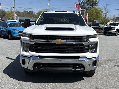 New 2026 Chevrolet Silverado 3500 LT AWD/4WD image 3