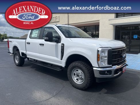 New 2026 Ford F250 XL w/ XL Off-Road Package AWD/4WD image 3