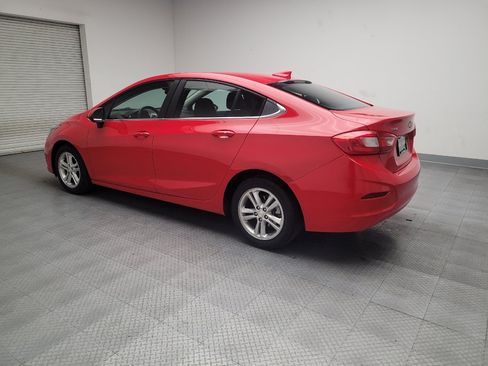 Used 2017 Chevrolet Cruze LT w/ Convenience Package FWD image 3