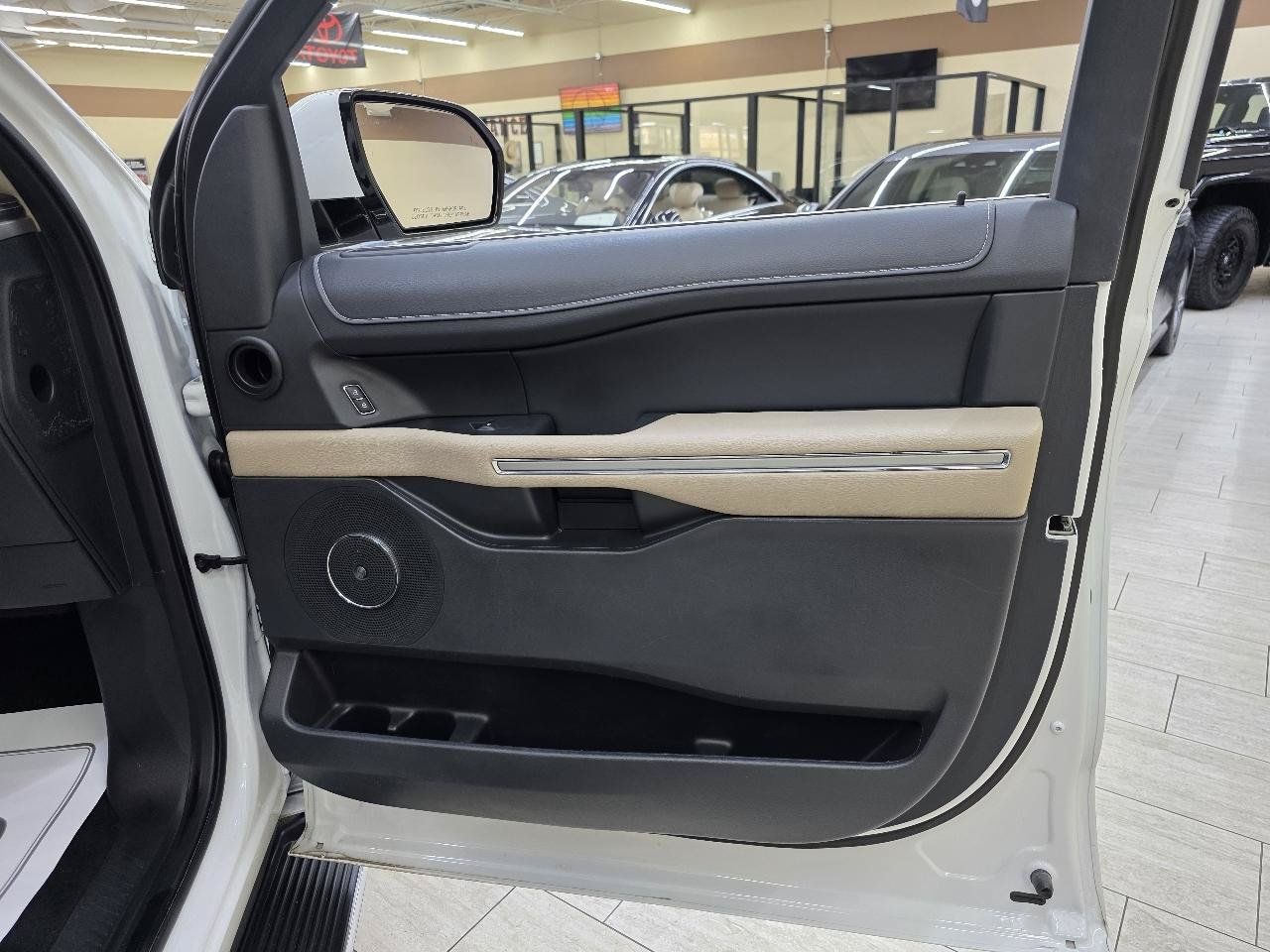 Used 2023 Ford Expedition Max Limited RWD image 43