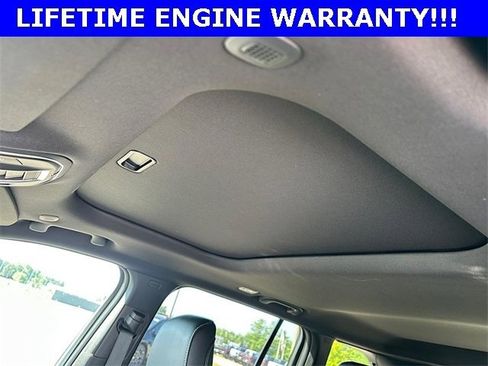 New 2025 Jeep Grand Cherokee Altitude image 18