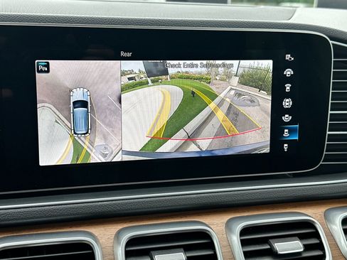 Certified 2022 Mercedes-Benz GLE 350 w/ Premium Package image 23