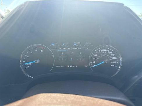 Used 2019 Ford F250 Limited w/ FX4 Off-Road Package AWD/4WD image 9