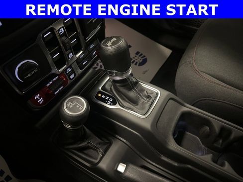 Used 2024 Jeep Wrangler Rubicon w/ Convenience Group image 11