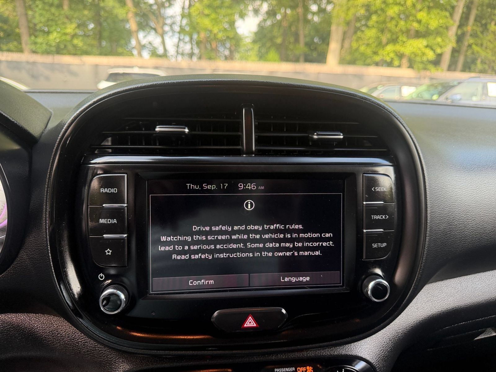 Used 2025 Kia Soul LX w/ LX Technology Package FWD image 19