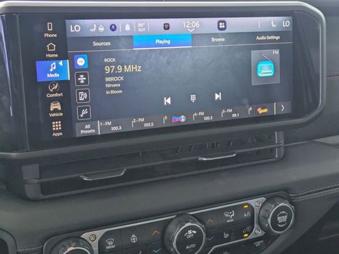 Used 2025 Jeep Wrangler Unlimited Rubicon w/ Convenience Group image 18