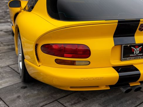 Used 2001 Dodge Viper GTS RWD image 24