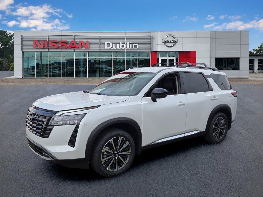 New 2026 Nissan Pathfinder Platinum w/ Accent Package FWD image 1