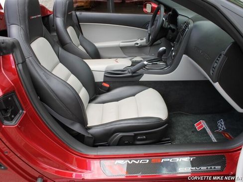 Used 2011 Chevrolet Corvette Grand Sport w/ Preferred Equipment Group RWD image 36