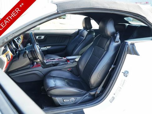 Used 2019 Ford Mustang Premium image 8