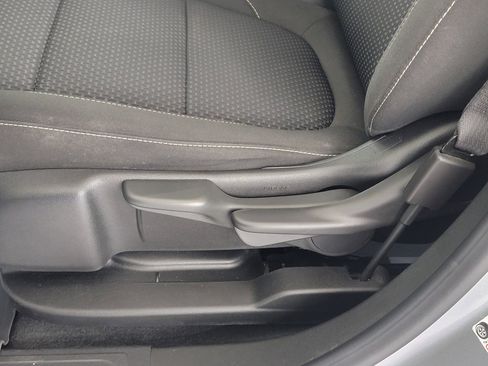 Used 2023 GMC Acadia SLE w/ LPO, Floor Liner Package AWD/4WD image 15