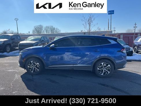 Certified 2025 Kia Sportage EX image 8