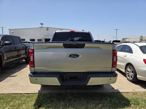 Used 2021 Ford F150 XLT RWD image 5