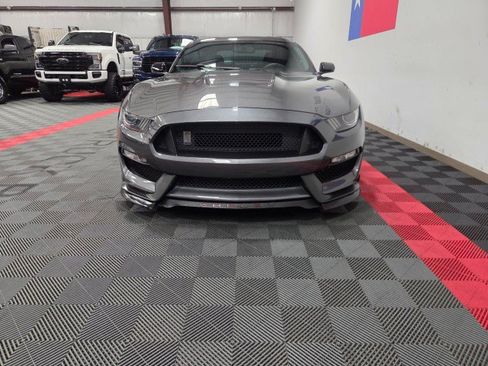Used 2016 Ford Mustang Shelby GT350 w/ Technology Package RWD image 16