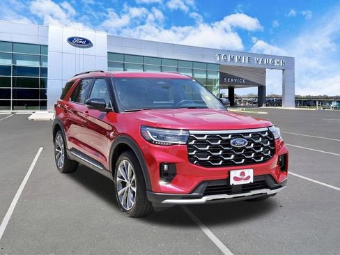 Used 2025 Ford Explorer Platinum w/ Ultimate Package AWD/4WD image 6