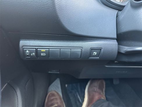 Used 2023 Toyota Corolla LE image 28