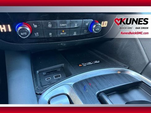Used 2022 Buick Enclave Premium w/ LPO, Touring Package image 21