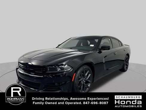 Used 2023 Dodge Charger SXT w/ Blacktop Package RWD image 2