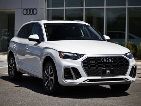 Certified 2025 Audi Q5 2.0T Premium AWD/4WD image 2
