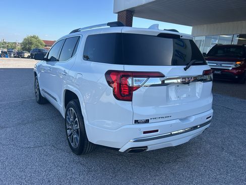 Used 2022 GMC Acadia Denali w/ Denali Technology Package FWD image 7