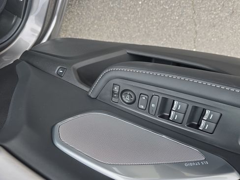 Used 2025 Acura RDX SH-AWD w/ Technology Package image 30