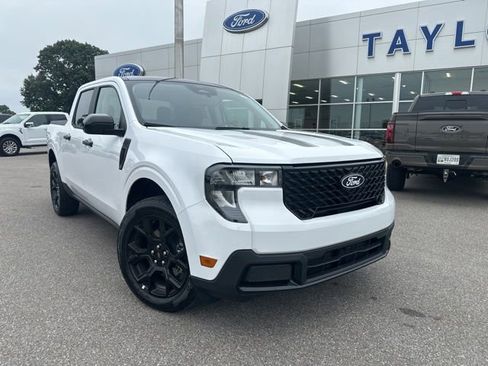 New 2026 Ford Maverick XLT w/ XLT Luxury Package AWD/4WD image 3