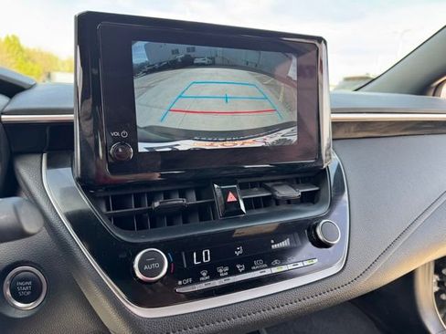 Used 2024 Toyota Corolla SE image 38