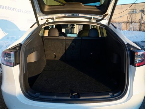 Used 2021 Tesla Model Y Long Range image 15