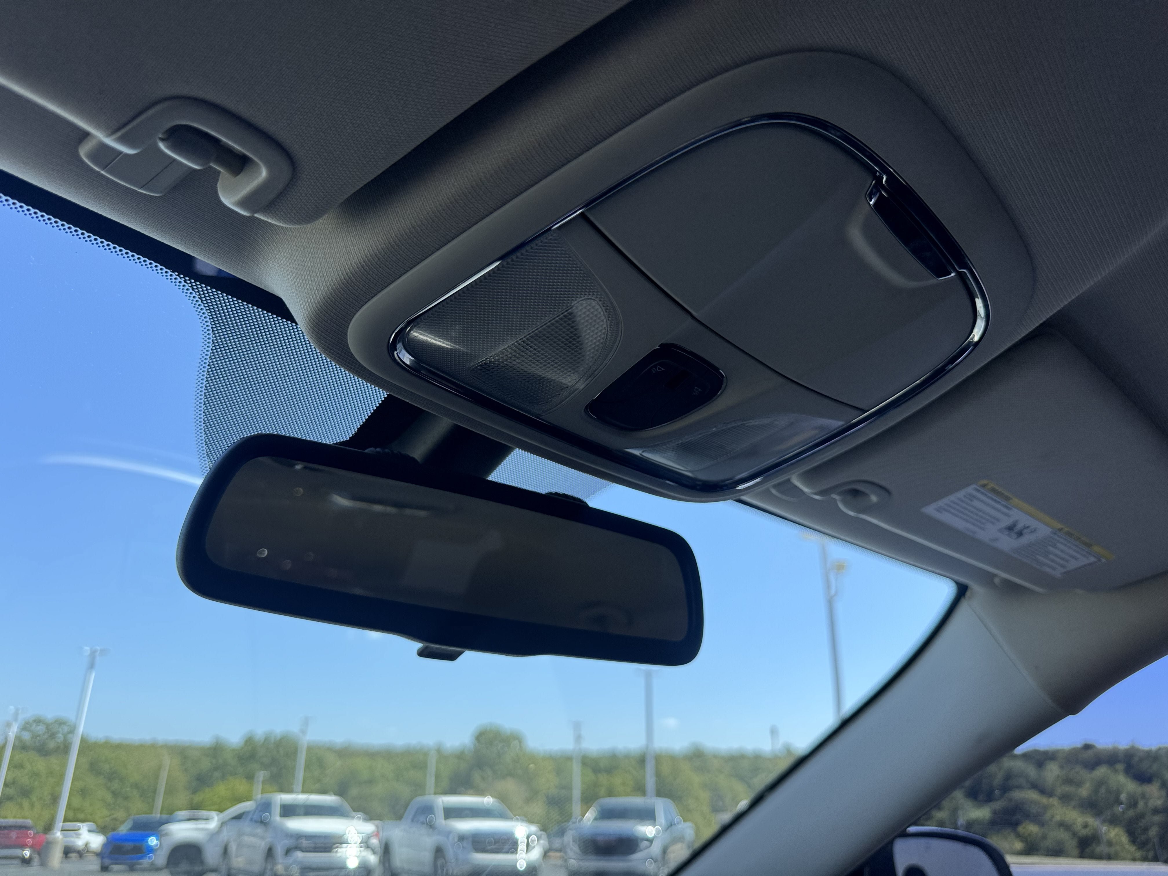 Used 2017 Jeep Cherokee Latitude FWD image 30